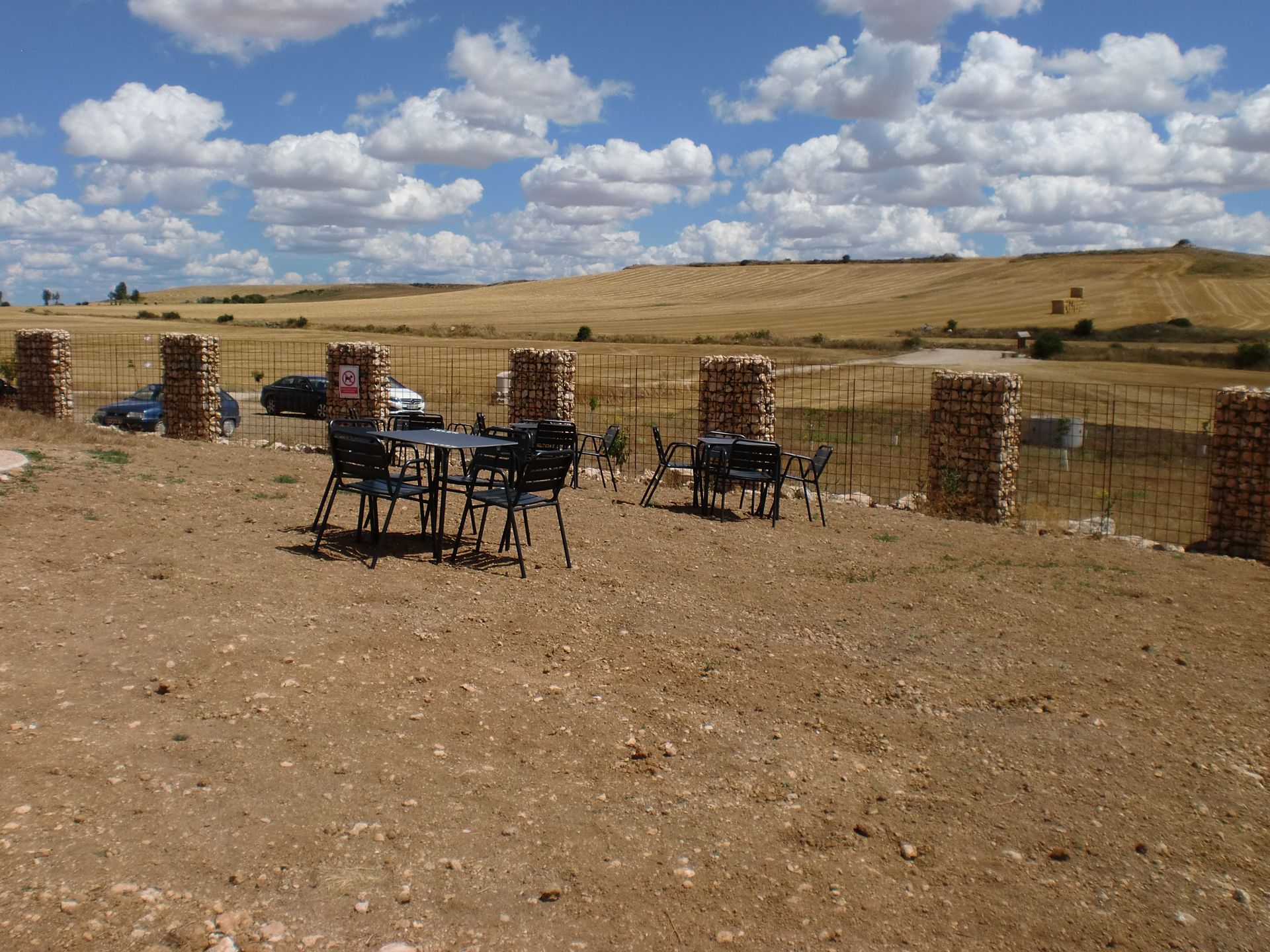 ALBERGUE FUENTE SIDRES